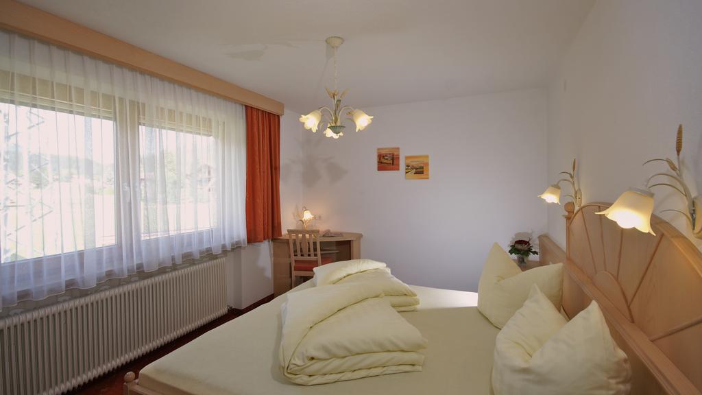 Komfort-Apartments Zufriedenheit Leutasch Phòng bức ảnh