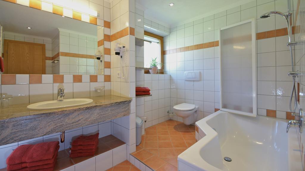 Komfort-Apartments Zufriedenheit Leutasch Phòng bức ảnh